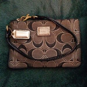 Coach Poppy Wristlet